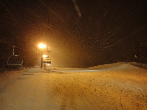 後半は結構な降雪の中楽しみました