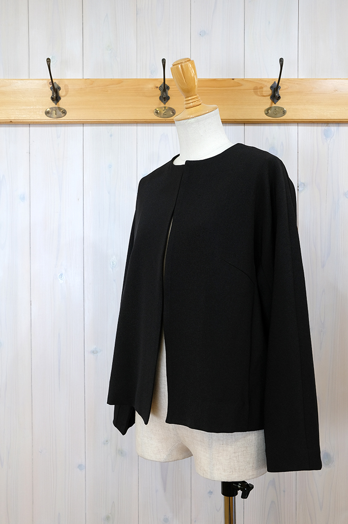 WHT23HJK4021-Black
